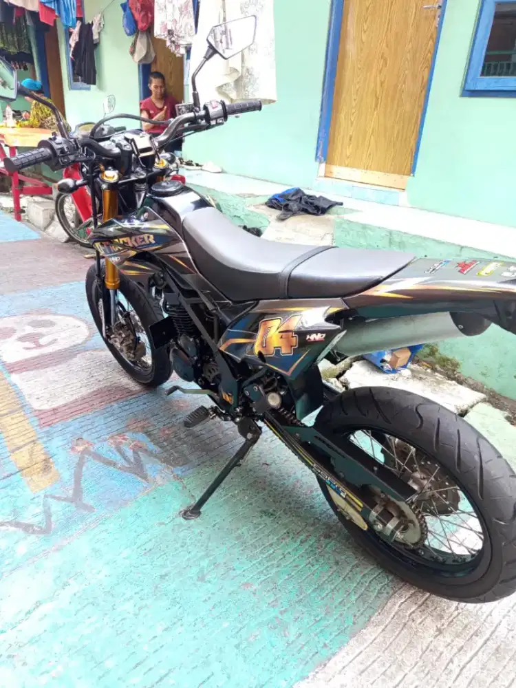 Jual Kawasaki Trail LX150 H