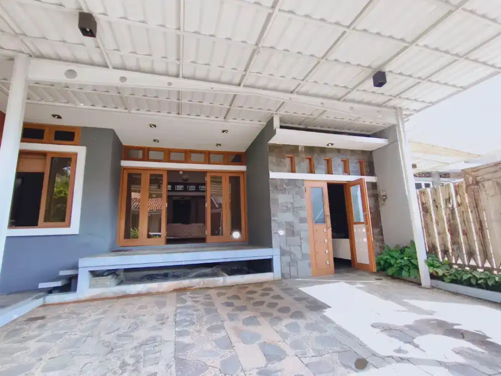 Rumah 2 lantai Sampangan semarang