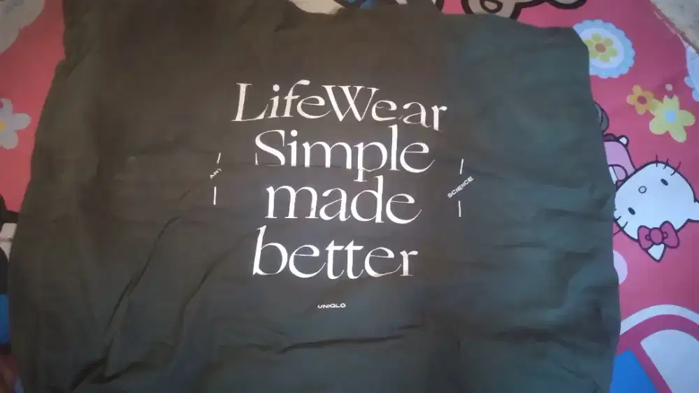 TAS KAIN UNIQLO. BESAR