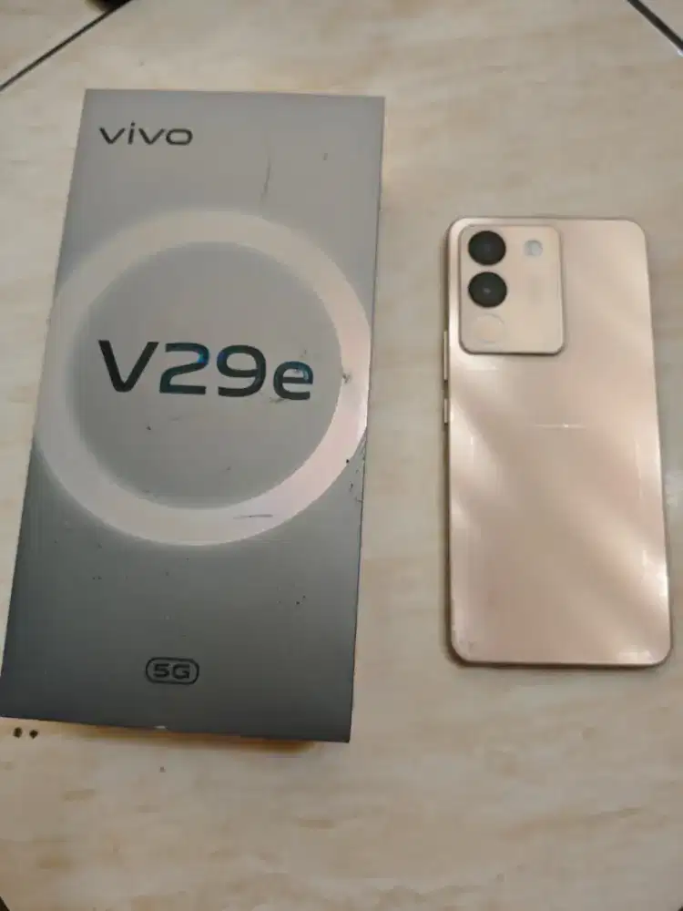Dijual hp vivo v29e 5g mulus 90% RAM 256 GB