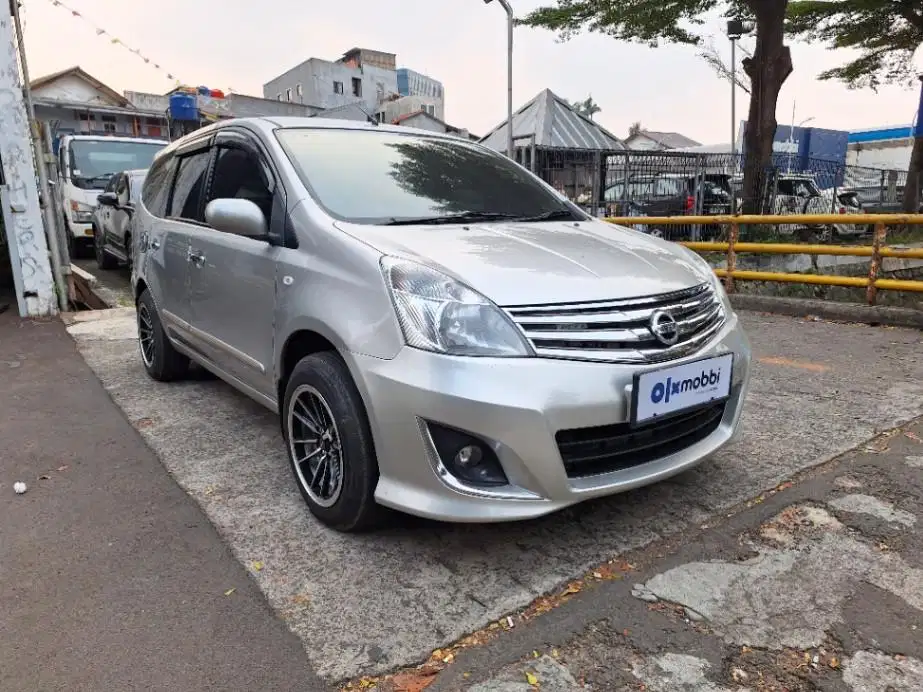 DP MURAH Nissan Grand livina 1.5 XV Bensin-AT 2012  CBRDB