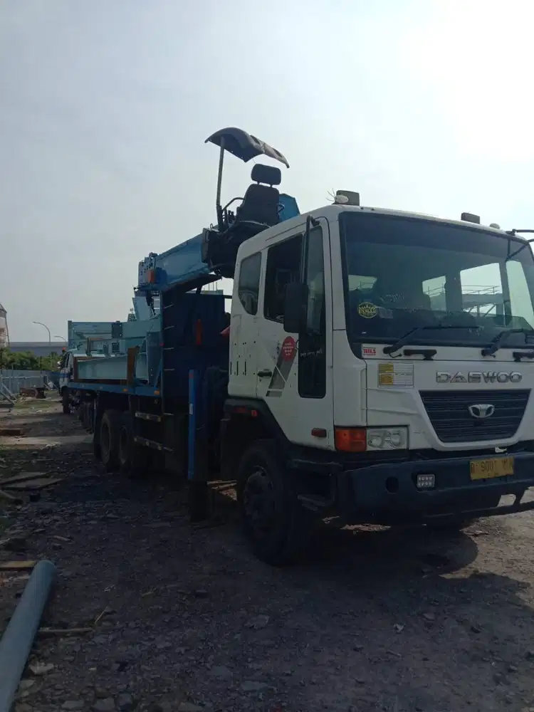 TRUCK MOUNTAIN CRANE (TMC) 15 TON TAHUN 2012