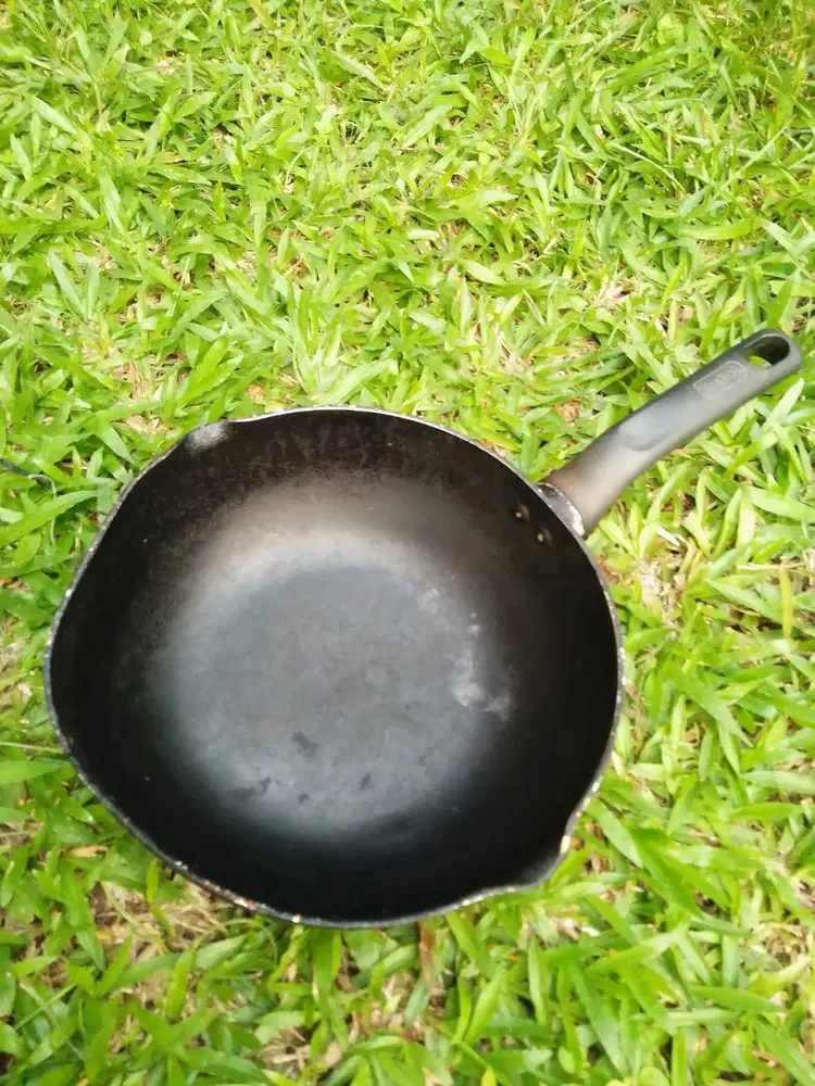 Frypan Tefal Diameter 24 CM Tinggi 9 CM Wajan Tefal Bekas Harga Murah