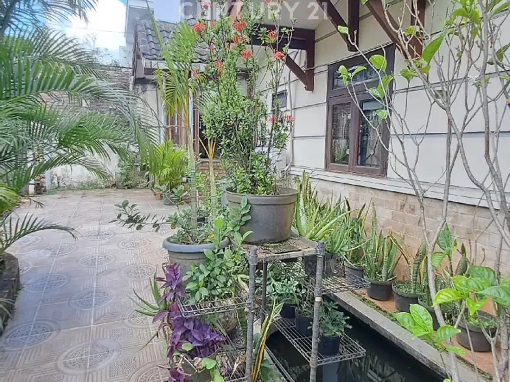 Rumah Besar Nyaman Di Seputar Tanah Kusir