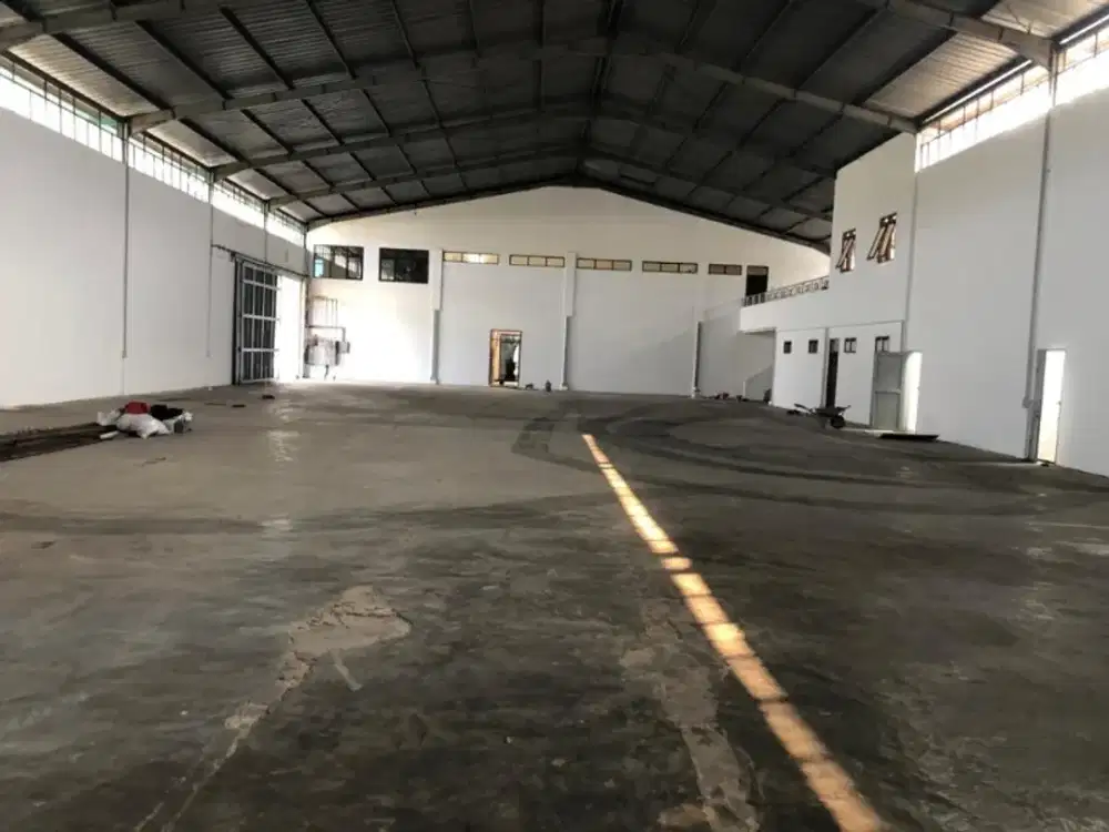 Dijual / disewakan Gudang di dekat Exit Tol Kopo akses Container