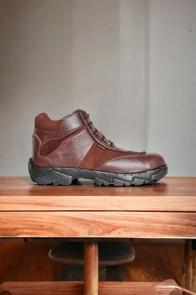 Praktis Sepatu safety shock absorber Bojonegoro