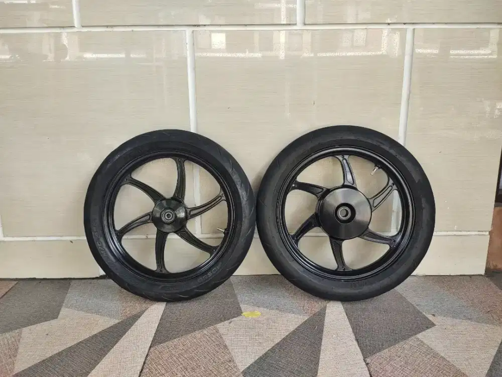 Velg Vario 125 vnd Sixstar bisa tt