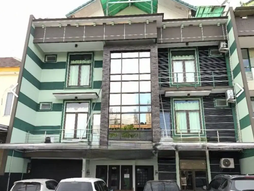 3 Lantai Rumah Kost di Waterfront - Citraland