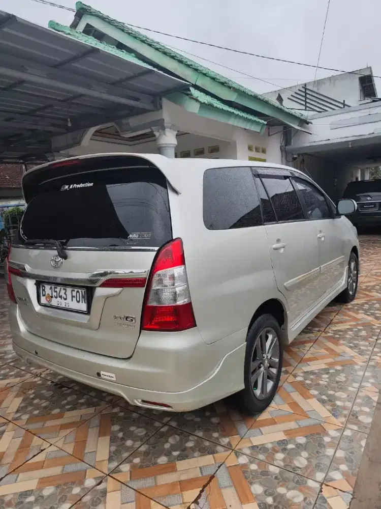 Innova 2014 matic tipe V bensin