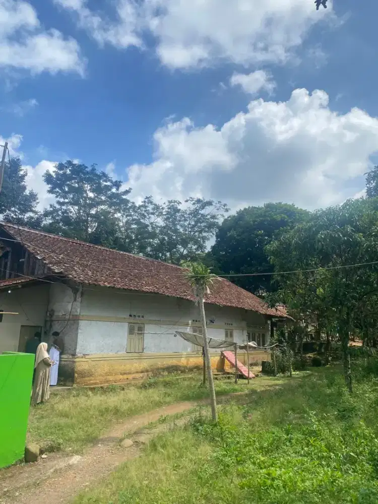 DIJUAL BANGUNAN +TANAH+SAWAH  SELUAS +-1500 M2