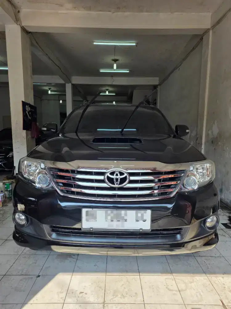 Toyotq Grand New Fortuner 2.5G VNT A/T 2012