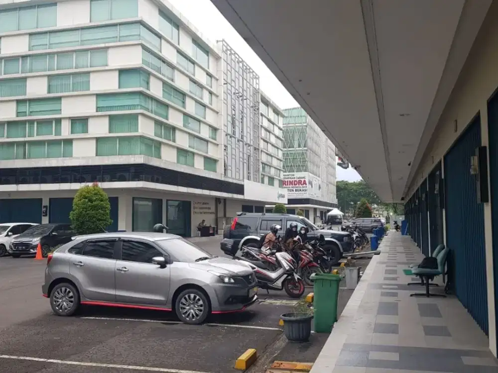 Disewakan Ruko Deltamas Cikarang Komplek Icon City 3 1/2 Lantai Rp. 150  Jt /Tahun