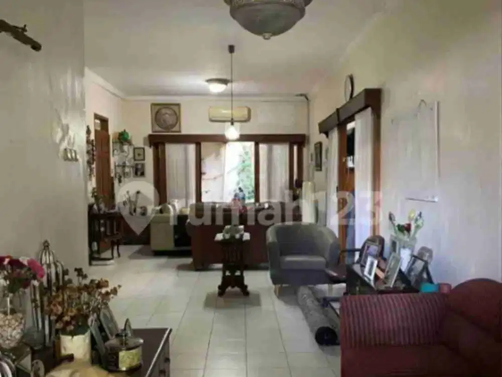 RUMAH 2 LANTAI SIAP HUNI SELANGKAH KE GERBANG TOL DI CINERE