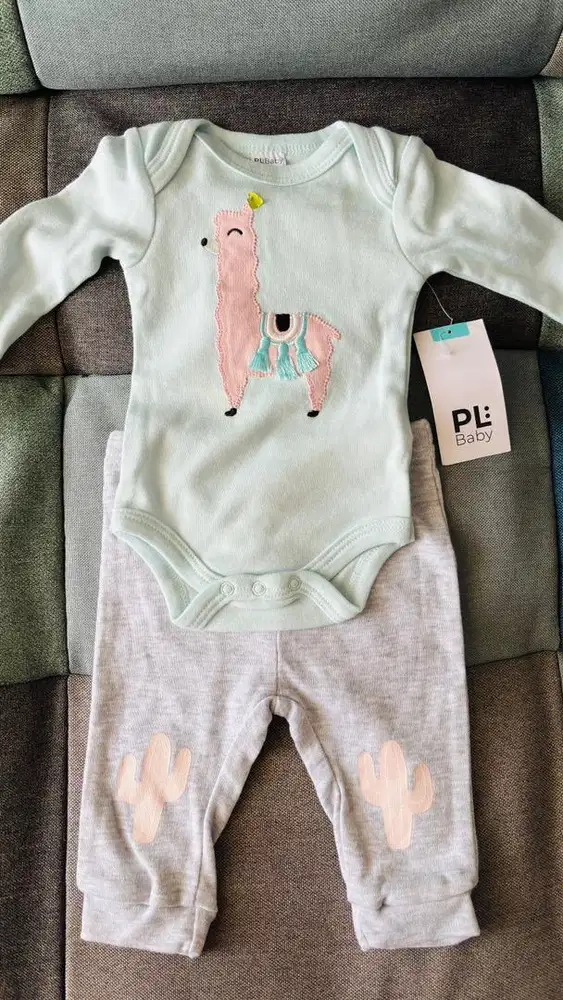 Set Baju Bayi Cewe