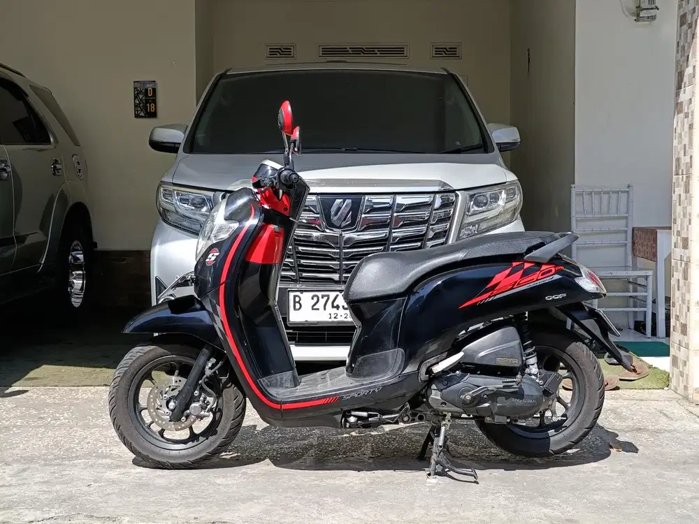 Scoopy tahun 2018 pajak isi/tt boleh gan cash lebih bagus