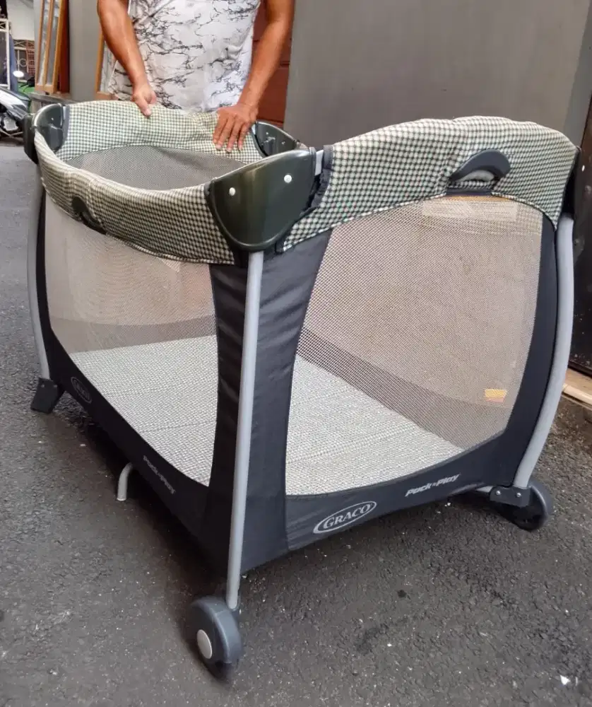 keranjang bayi Graco Pack n' Play Playard Portable
