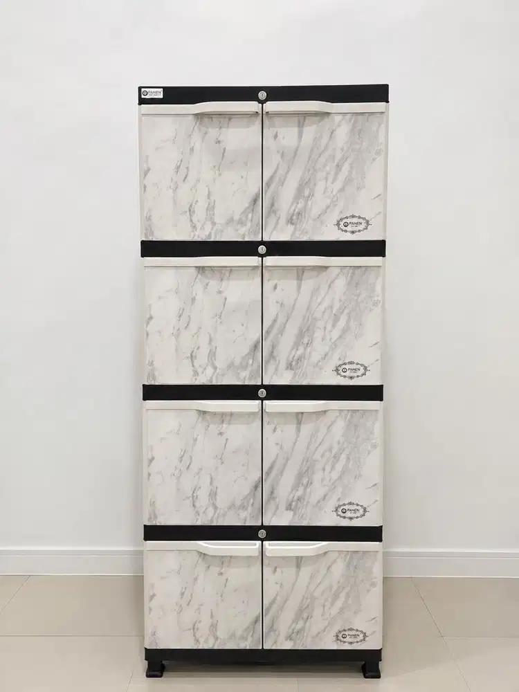 Lemari Plastik Motif Marble 8 Pintu – Kondisi Sangat Bagus