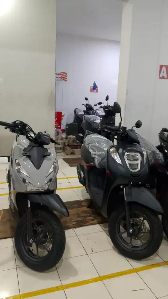 brosur motor Honda bintaro