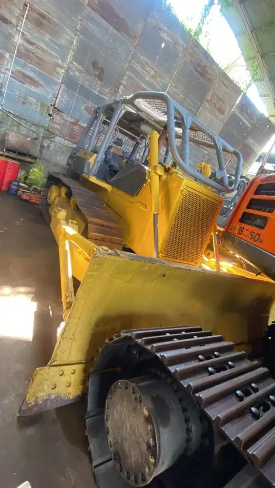 Buldozer D 85 SS thn 2011