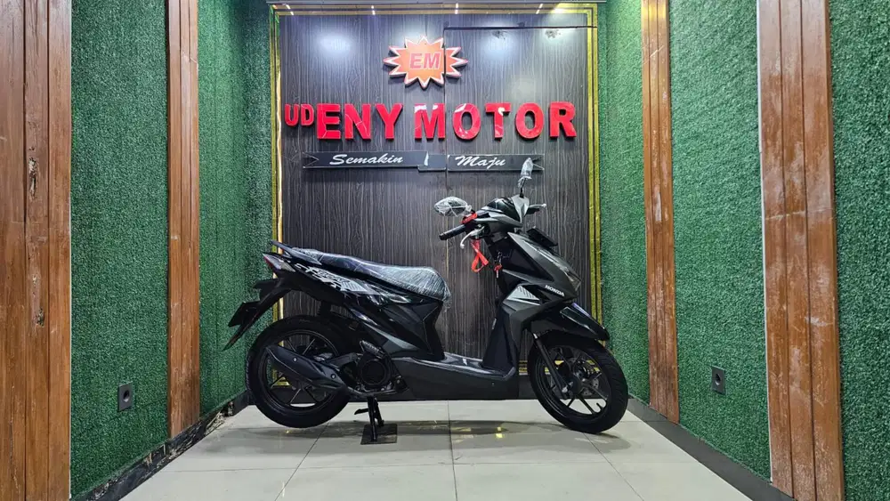 UD ENY MOTOR - Honda New Beat thn 2023 mulus