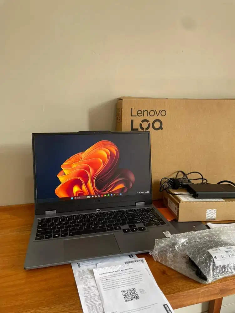 Lenovo LOQ 15IRX9 RTX 3050 6GB i5-13450HX RAM 12GB GARANSI 2027