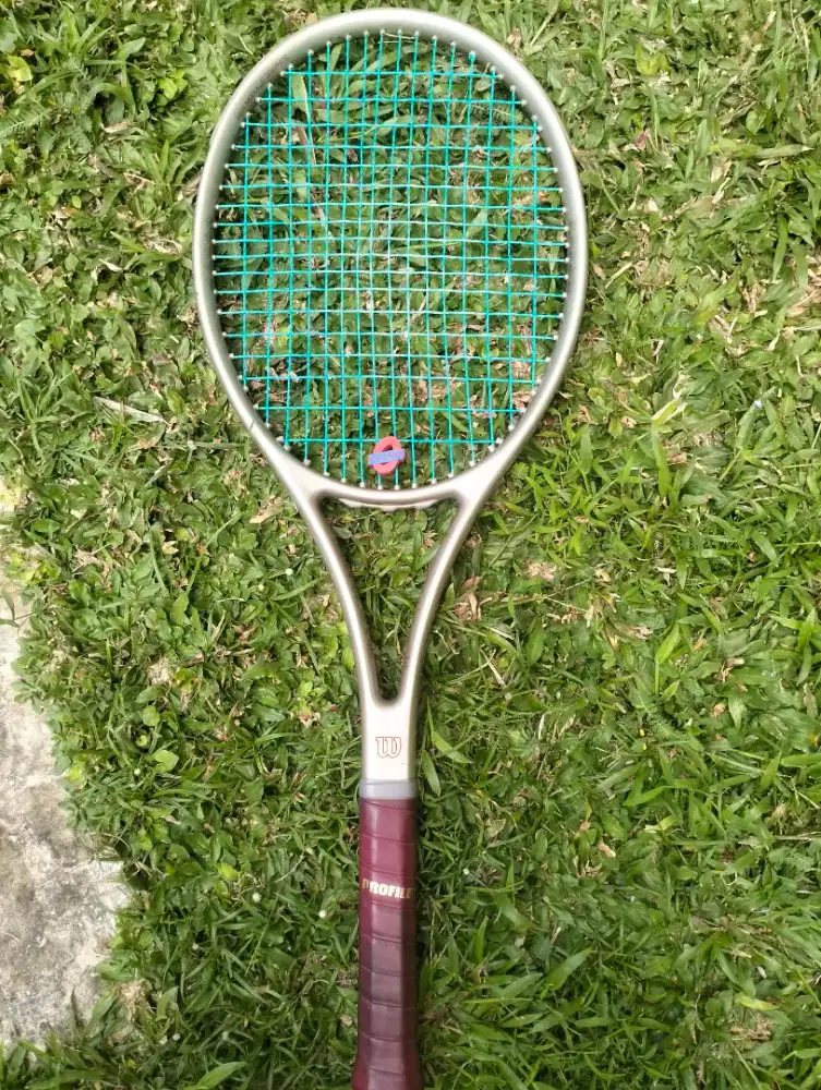 RAKET TENIS WILSON PROFILE