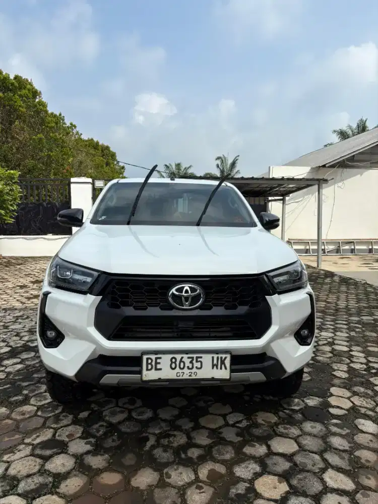 Toyota Hilux V 2024