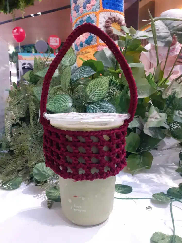 Crochet Cup Holder yang Cantik dan Praktis