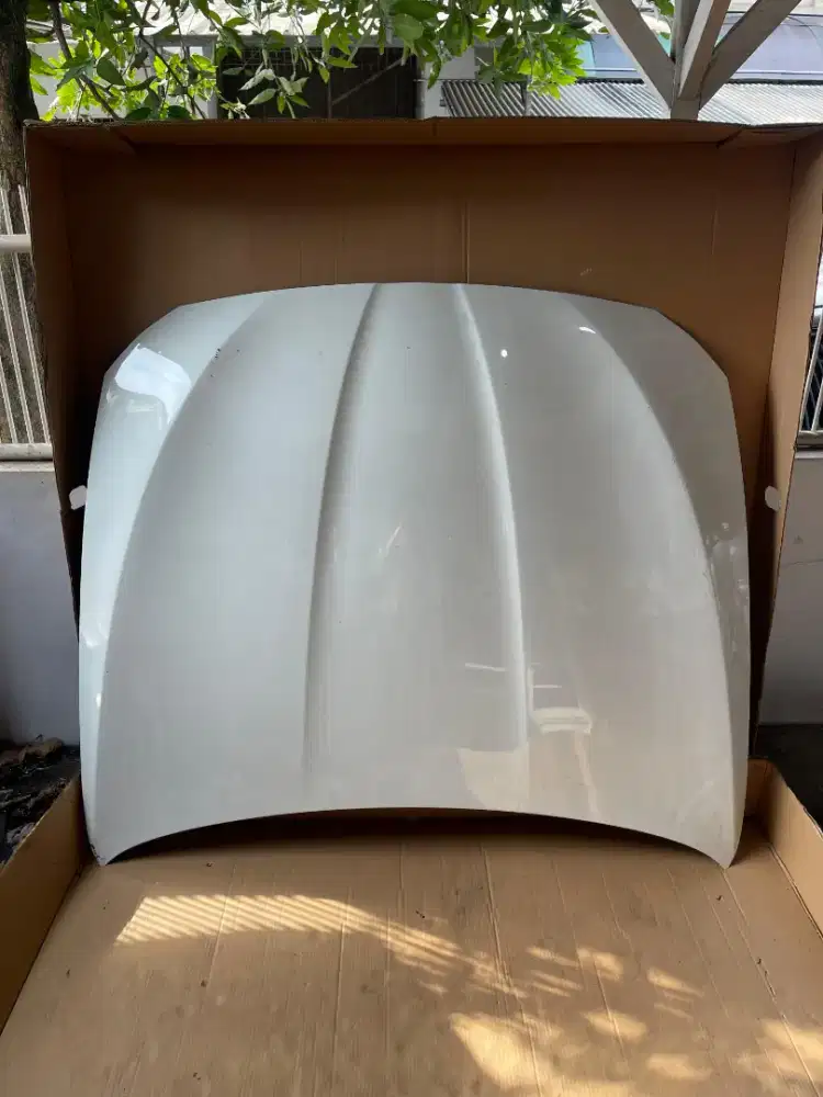 Kap mesin bmw f10