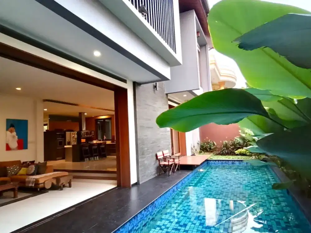 Dijual Rumah Nuansa Villa di Taman Permata Buana Hook- Mewah - Siap Huni