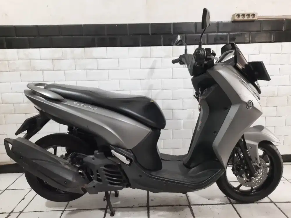 Yamaha Lexi tahun 2018 lengkap bagus