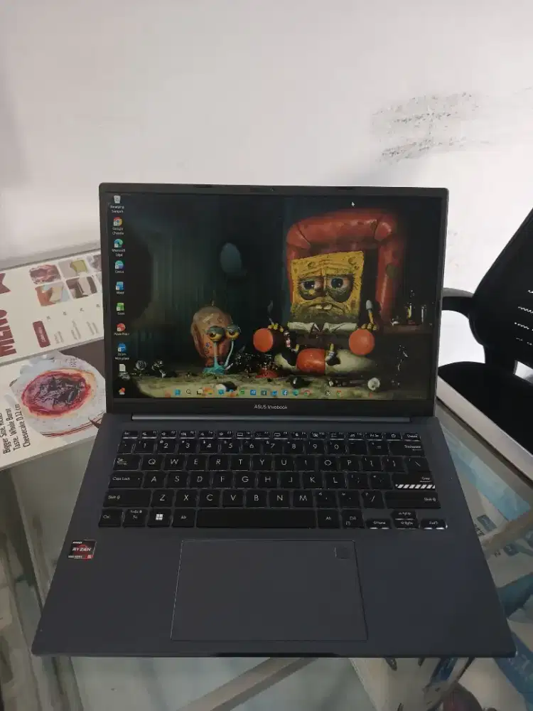 Laptop Asus Vivobook M1403Q Amd Ryzen 5 5600H Ram 16 Ssd 512
