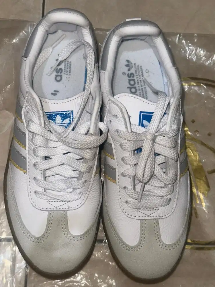 Sepatu Adidas Samba White