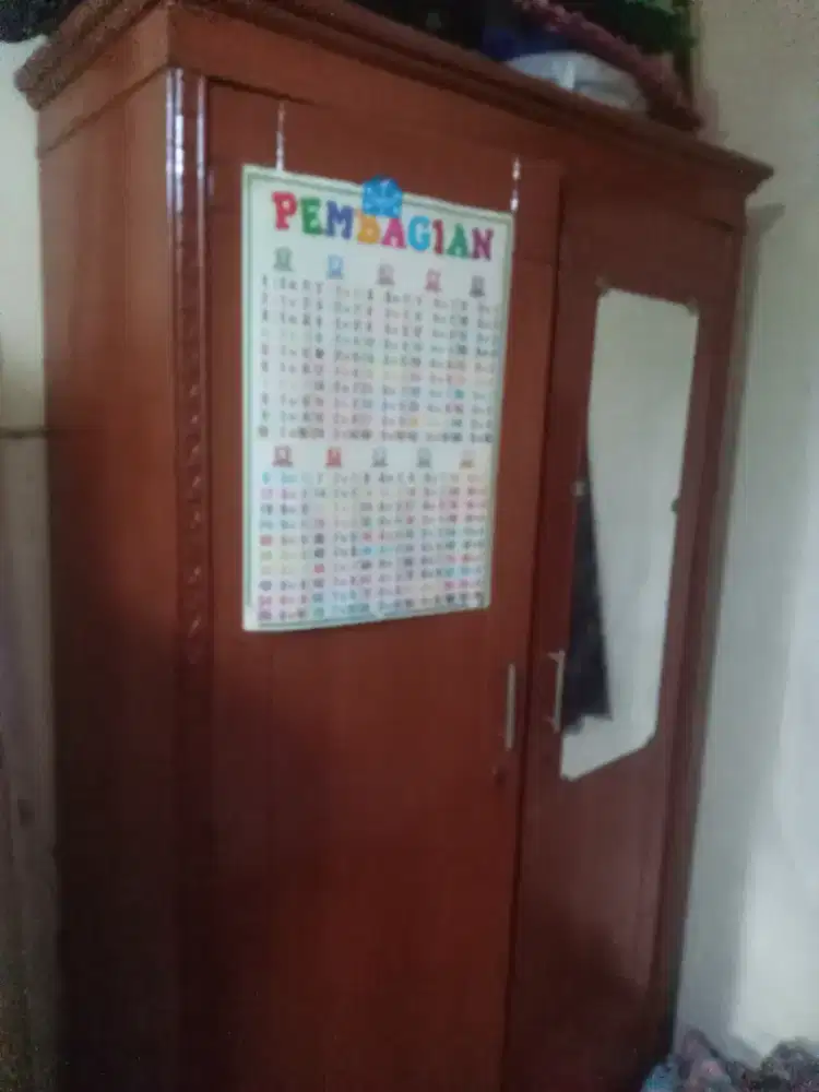 lemari dan kasur