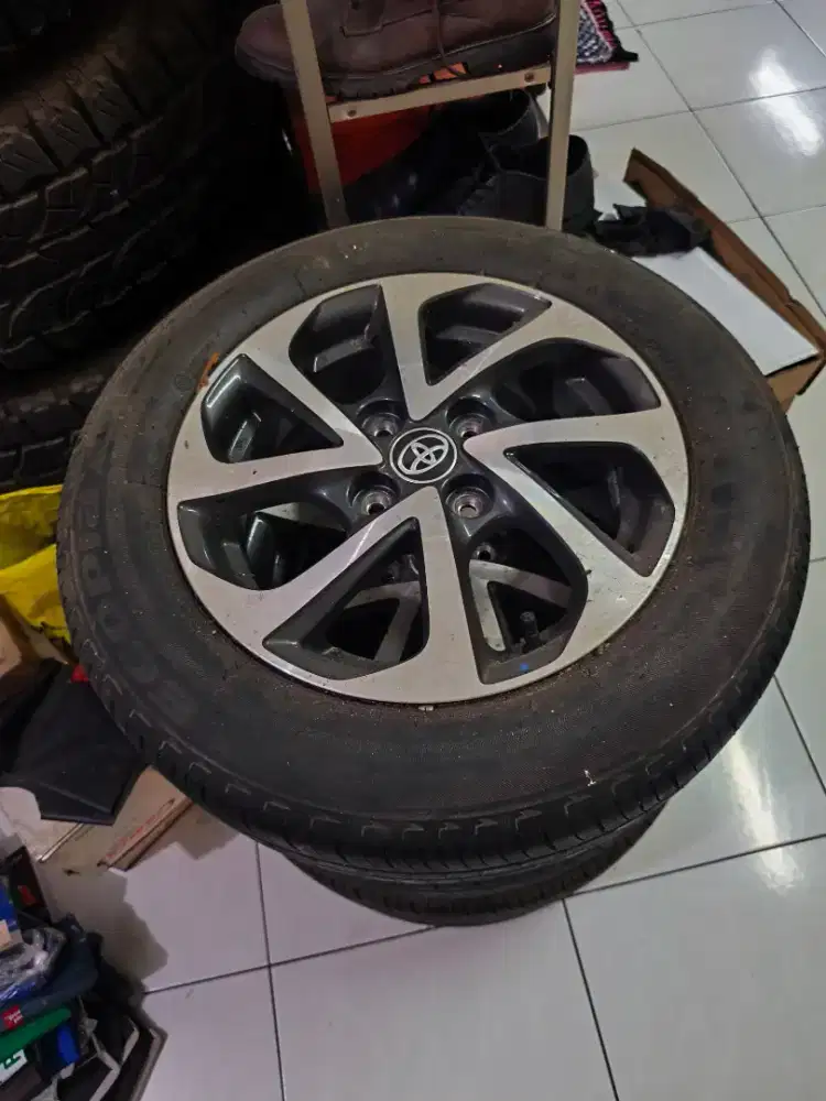 Velg+Ban Toyota Agya TRD 2019