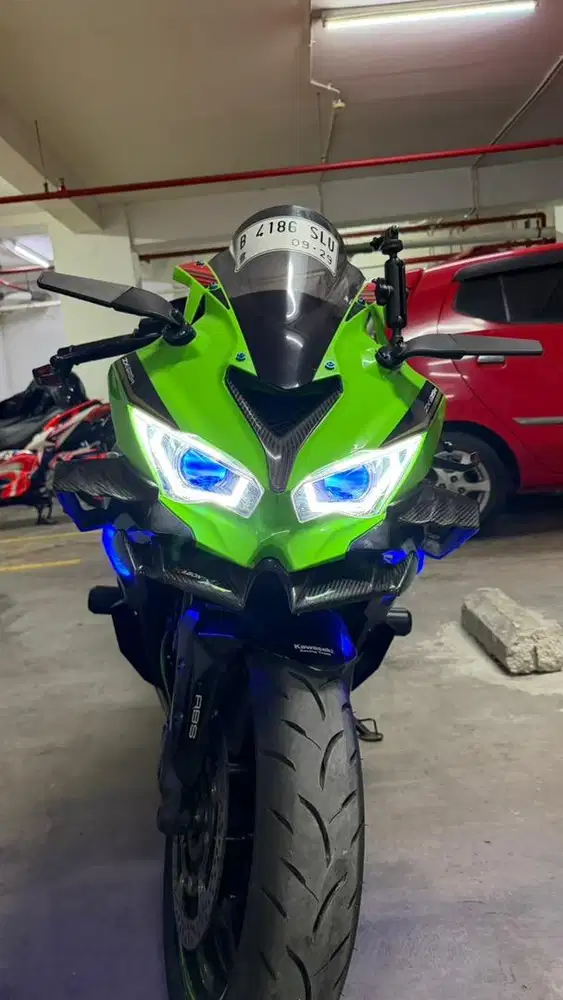 Kawasaki ZX25R ABS type tertinggi