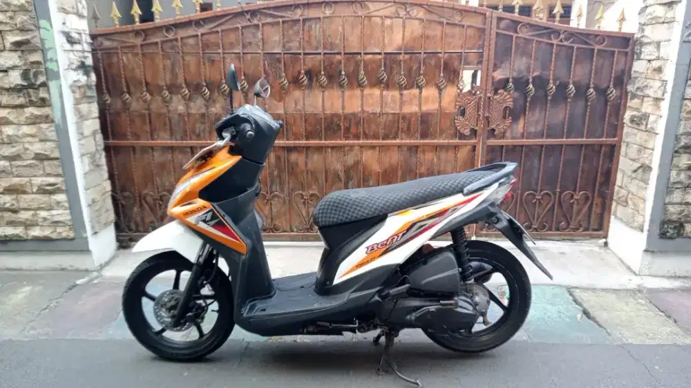 beat cw fi 2014 oranye mulus bagus mesin sehat