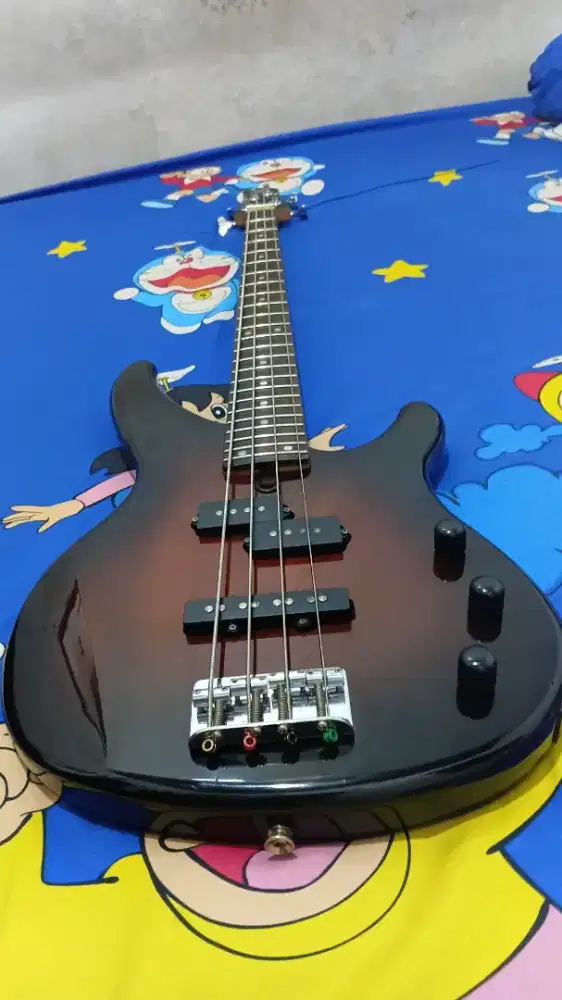 Bass trbx 174 like new