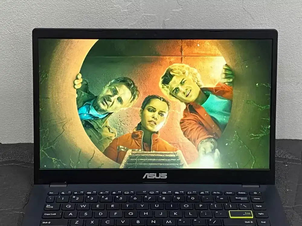 Laptop Asus vivoBook E410MA Prosesor Intel Celeron N4020