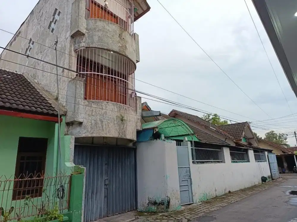 Rumah 3 Lantai Lokasi Strategis Dekat RS Queen Latifa - Godean Sleman