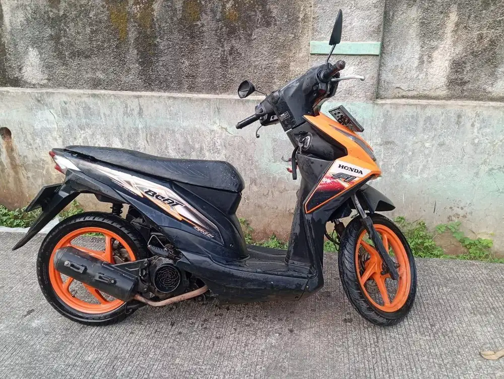 motor beat fi 2013 plat B