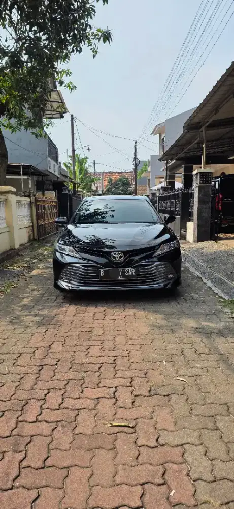 KM 19 Ribu! Toyota Camry 2.5 V Automatic Tahun 2021 Hitam