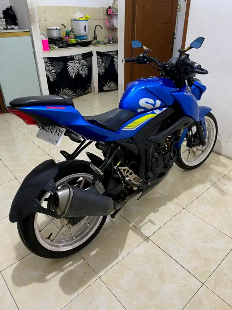 Gsx S150 tahun 2017 biru