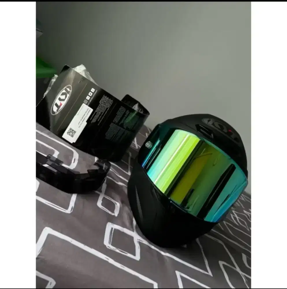 jual helm kyt TT Course bekas