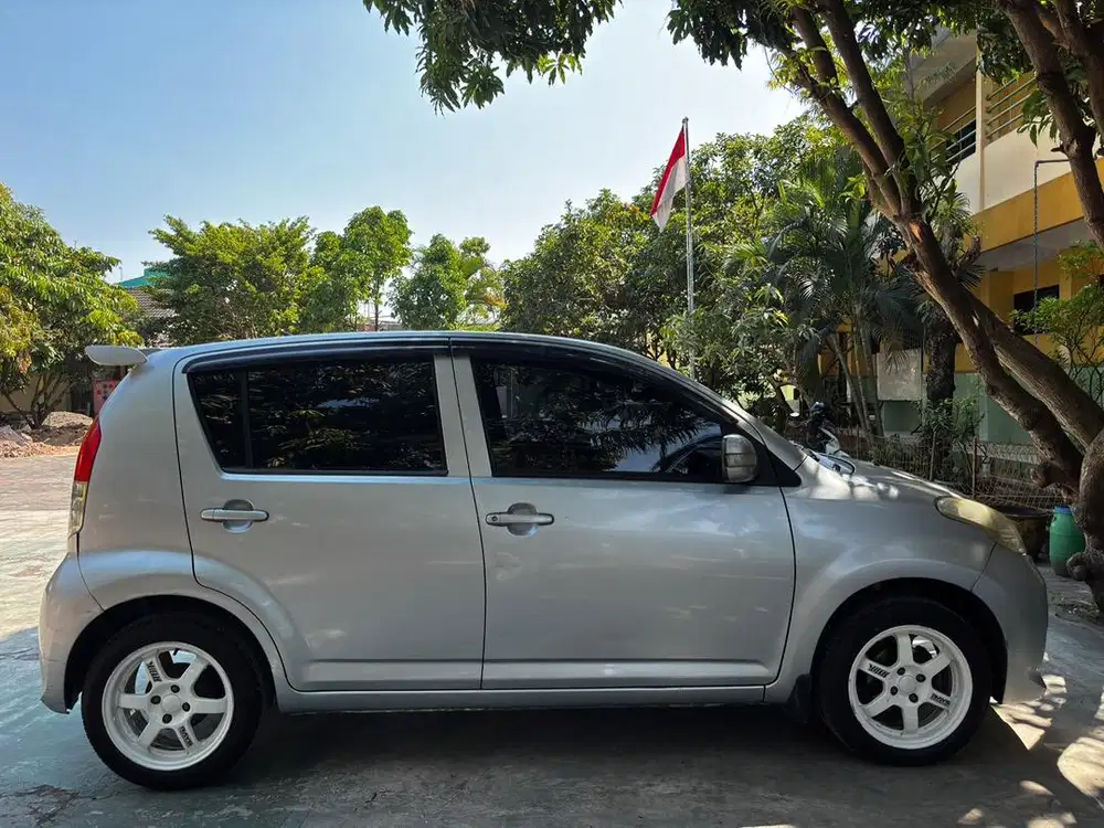 Dijual Daihatsu Sirion Tahun 2008 manual pribadi