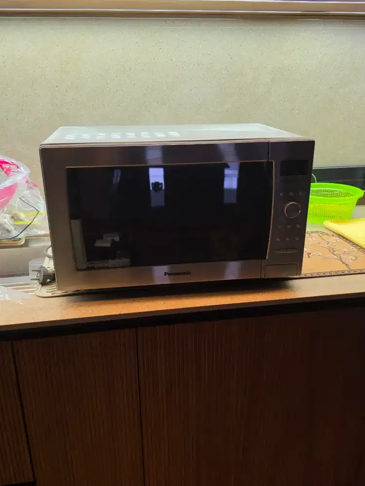 Panasonic Microwave Grill Inverter NN-GD579S 27L