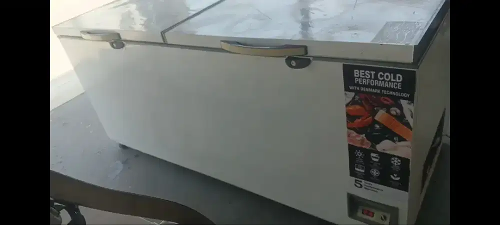 Freezer box second bekas 900L gea
