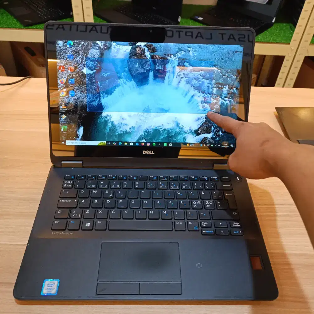 Laptop Dell E7270 Core i7 Gen 6 Ram 8GB SSD 256GB Touchscrern