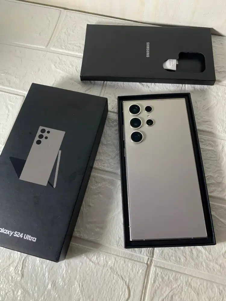 Samsung S24 Ultra 12/512GB Sein Fullset