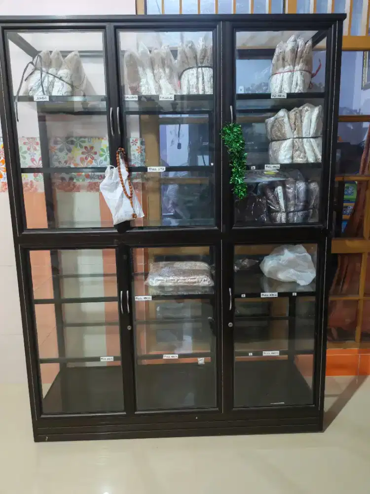 Etalase Aluminium lemari kaca Bagus Murah